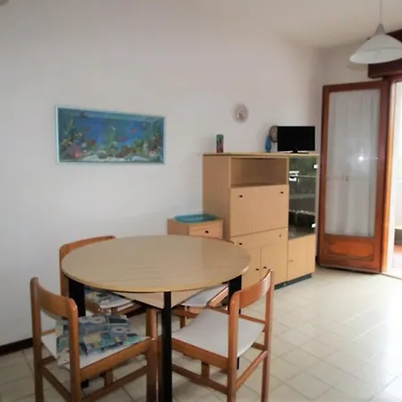 Ideal Getaway Flat Just 150m From The *