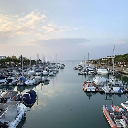 公寓 Ideal Getaway Flat Just 150m From The 利尼亚诺萨比亚多罗